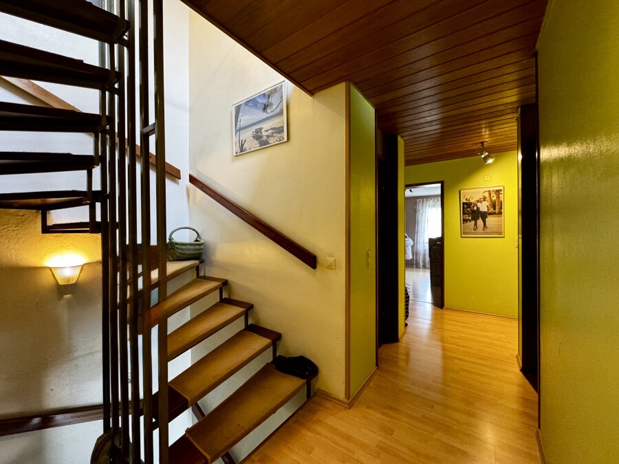 OG Treppenhaus Ansicht 1