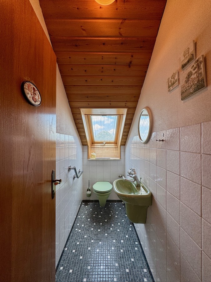 DG WC