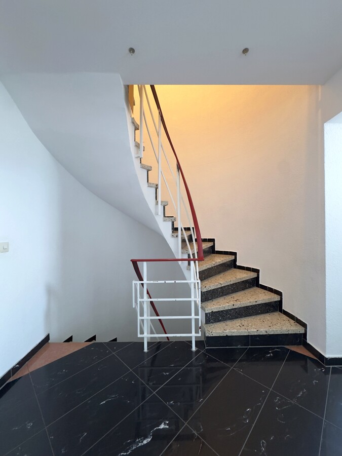 EG Treppenhaus Eingang
