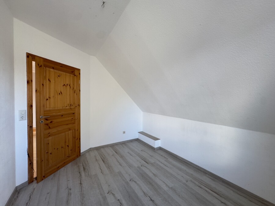 DG rechts ELW Schlafzimmer und Bad 3