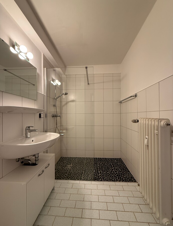 Haus 1 EG links Badezimmer
