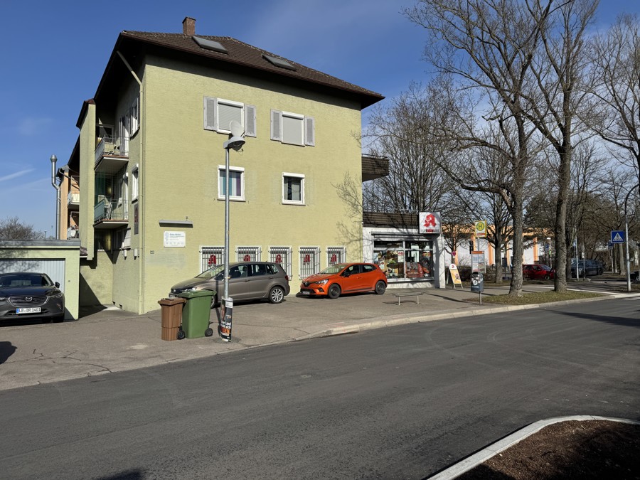 Straßenansicht 1