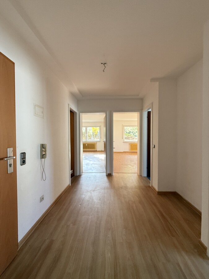 Haus 1 UG rechts Flur