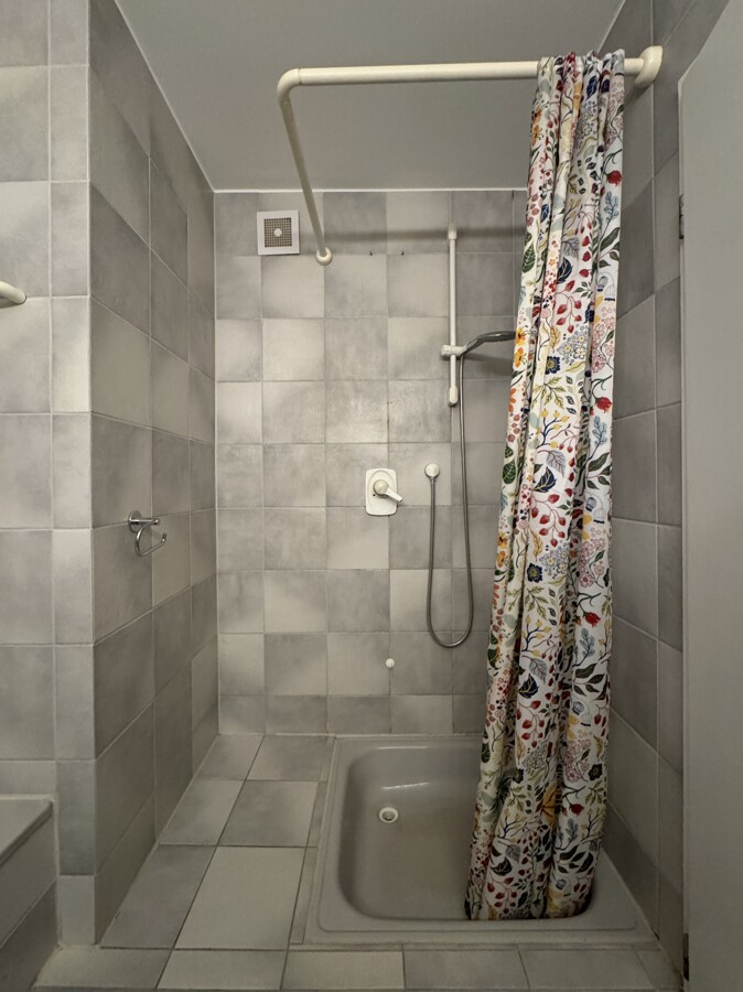Badezimmer Ansicht 2