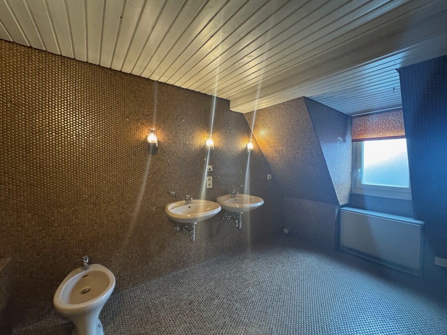 DG Badezimmer Ansicht 2