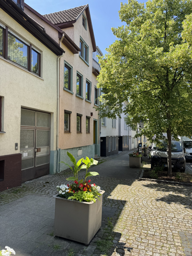 Straßenansicht 1