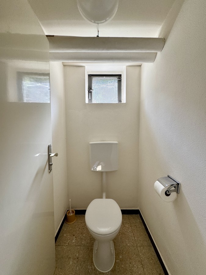 UG WC