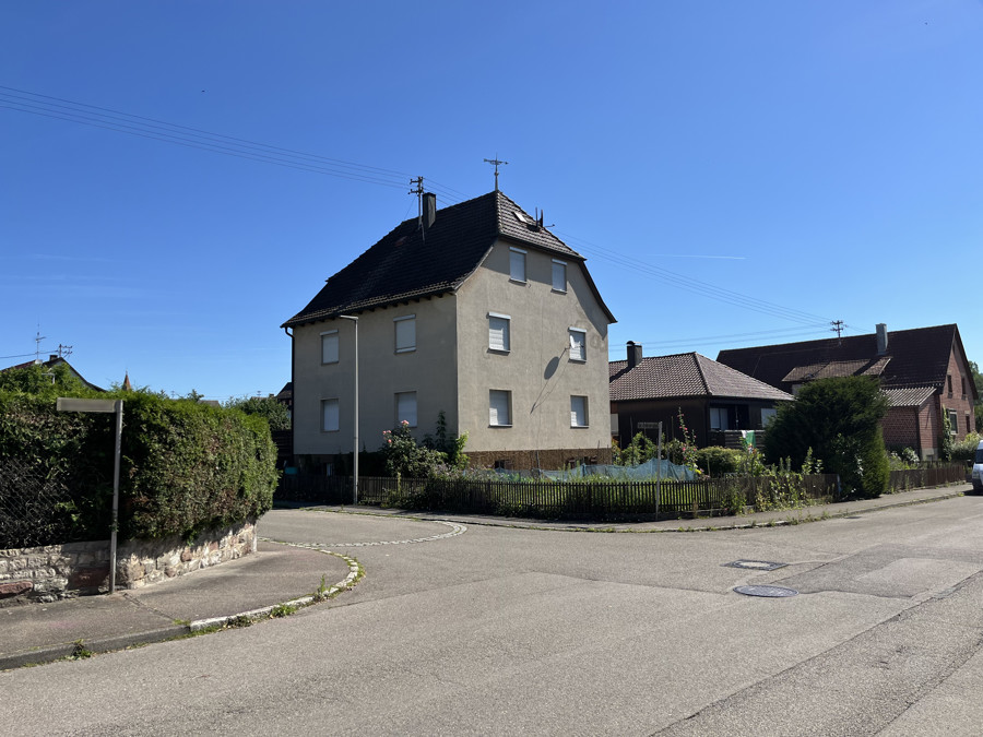 Straßenansicht 1