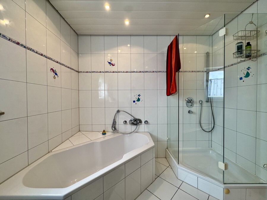 OG Badezimmer Ansicht 2