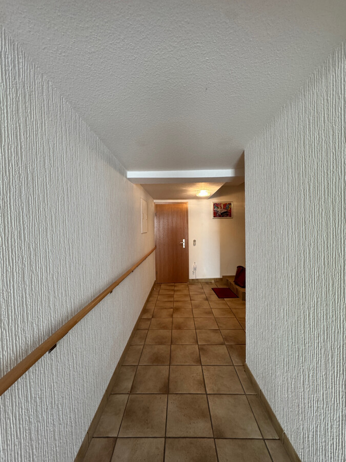 EG Eingangsbereich zur OG Wohnung