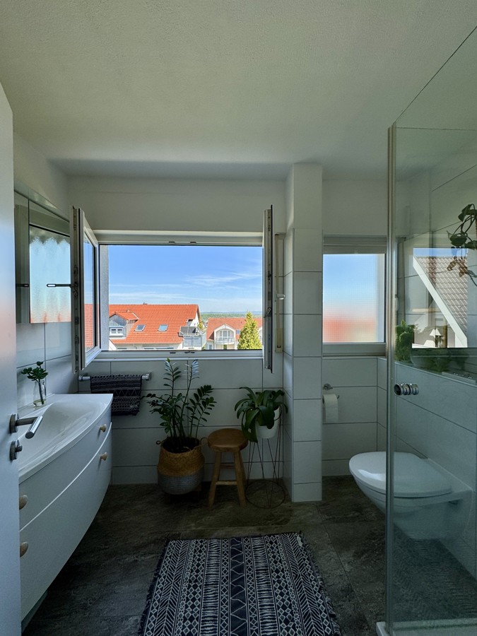 Badezimmer Ansicht 1