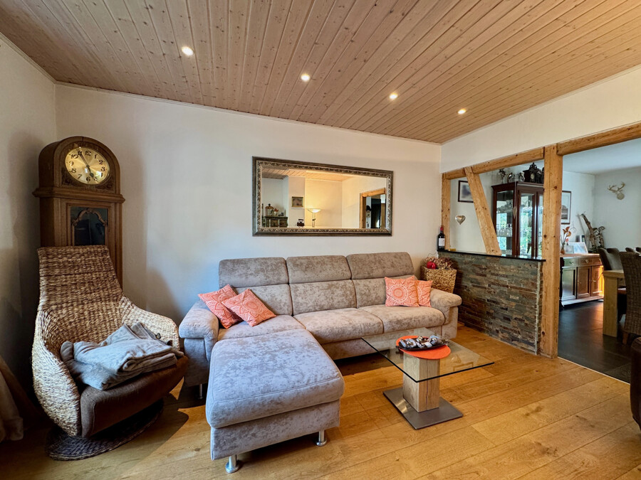 EG Wohnzimmer Ansicht 1