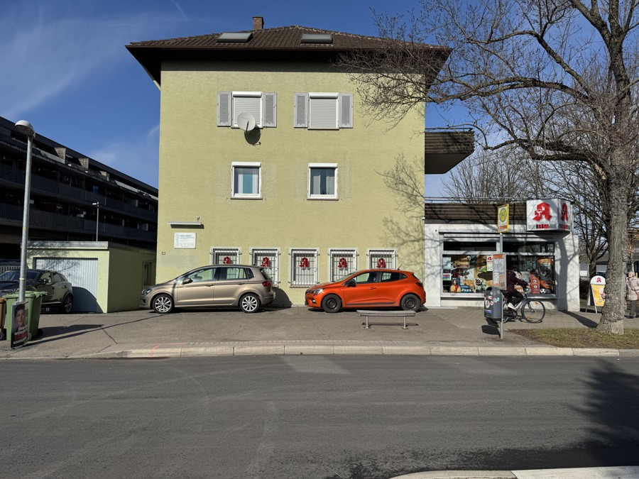 Straßenansicht 2