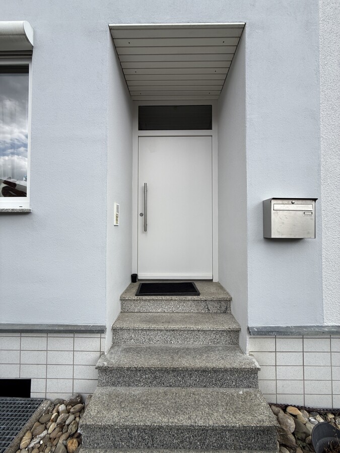 EG links separater Eingang