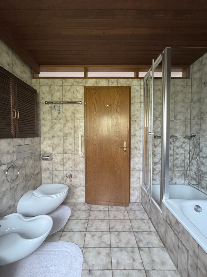 EG Badezimmer Ansicht 1