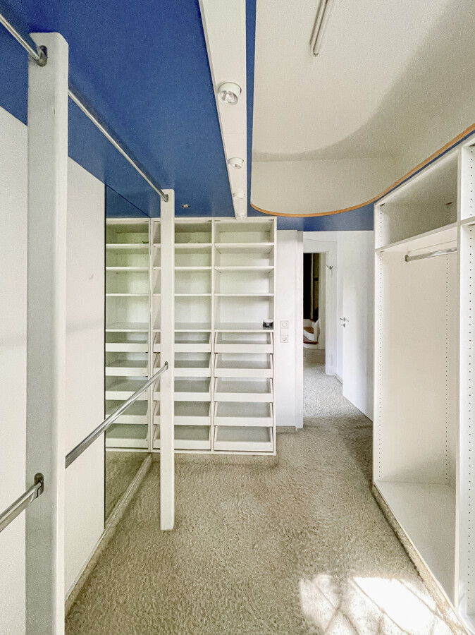 OG Kleiderschrank